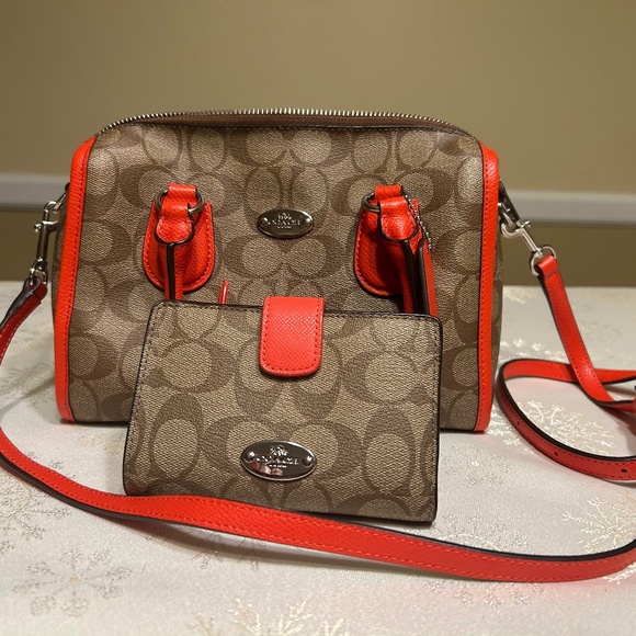 Coach mini Bennett satchel Crossbody w/ matching wallet - Picture 1 of 5